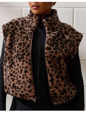 Abercrombie & Fitch YPB
neoWARM Leopard‎ Vest